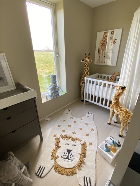 Safari Baby Nursery Boys, Room For Baby Boy, Safari Baby Nursery, Baby Safari Nursery, Baby Ellie, Nursery Baby Room, Small Room Design, Safari Theme, Safari Baby