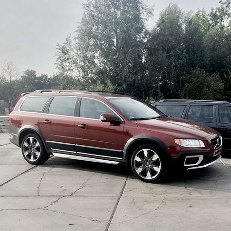 Volvo Wagon, Volvo Xc, Volvo Car, Motorcycle Ideas, Volvo Xc70, Means Of Transport, Volvo Cars, Wagons, Volvo