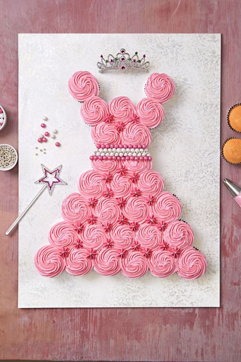 Cupcake Princess Cake, Easy Princess Cake Ideas, Princess Cupcake, Princess Birthday Cake Ideas Simple, Queen Cupcakes, 3rd Birthday Cupcakes, Princess Treats, Princess Themed Cupcakes, Crown Cupcake Cake