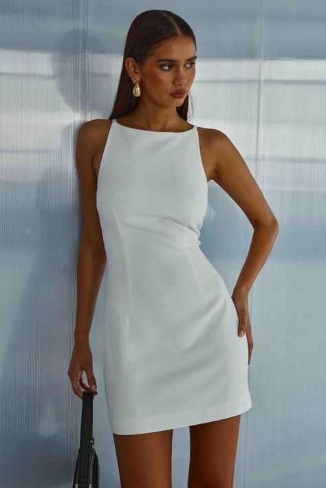 College Grad Dresses, Graduation Dress University, Graduation Fits, Wimbledon 2024, Graduation Board, Graduation Dress College, Grad Outfits, White Dresses Graduation, Linen Fashion