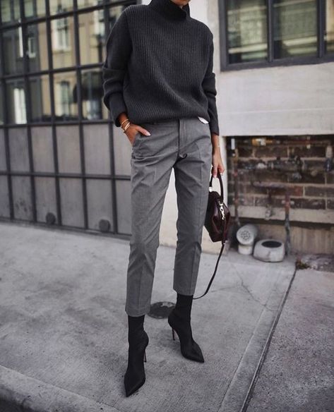 Outfit Minimalista, Minimalist Moda, Black Women Fashion, Mode Inspo, Grey Pants, 가을 패션, Casual Fall Outfits, Looks Style, Mode Inspiration