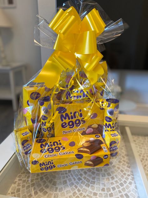 Chocolate Mini Eggs Chocolate Easter Baskets, Easter Hampers, Easter Hamper, Easter Bouquet, Hamper Ideas, Bingo Night, Easter 2024, Easter Egg Basket, Chocolate Hampers