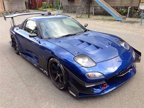 Mazda rx7 FD spirit R with the RE Ememiya body kit with vortex canards. Rx7 Body Kit, Mazda Rx7 Fd, Rx7 Fd, Jdm Legends, Car Throttle, Perfect Things, Rx 7, Mazda Rx7, Tuner Cars