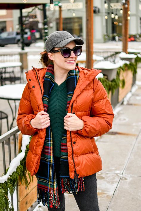 Orange Puffer Coat Outfit, Burnt Orange Puffer Jacket Outfit, Orange Jacket Outfit Winter, Orange Puffer Jacket Outfit, Orange Jacket Outfit, Puffer Jacket Outfits, Colorful Winter Outfits, Orange Puffer Jacket, Puffer Jacket Outfit