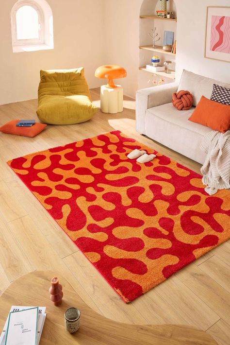 Et pourquoi pas tester un tapis coloré pour vos intérieurs ? Stylish Bedroom Ideas, Art Decor Ideas, Maximalist Interior, Maximalist Design, Archi Design, Vintage Pop Art, Dream Apartment Decor, Best Bedroom, Deco Retro