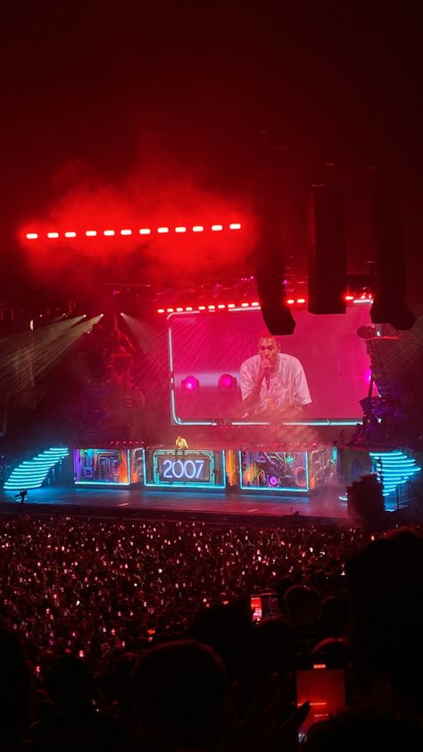 Chris Brown Concert Aesthetic, Chris Brown On Stage, Chris Brown Under The Influence Tour, Chris Brown Party, Chris Brown Concert, Chris Brown Tour, O2 Arena London, Goals 2024, Chris Brown Wallpaper