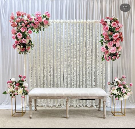 Stage Flowers Decoration, Rokha Decor At Home, Roka Decoration Ideas At Home, Decoration Ideas For Engagement At Home, Bangle Ceremony Decoration At Home, Bangle Ceremony Decoration, Simple Engagement Decor, Nikah Decoration Ideas At Home, Wedding Stage Design Simple