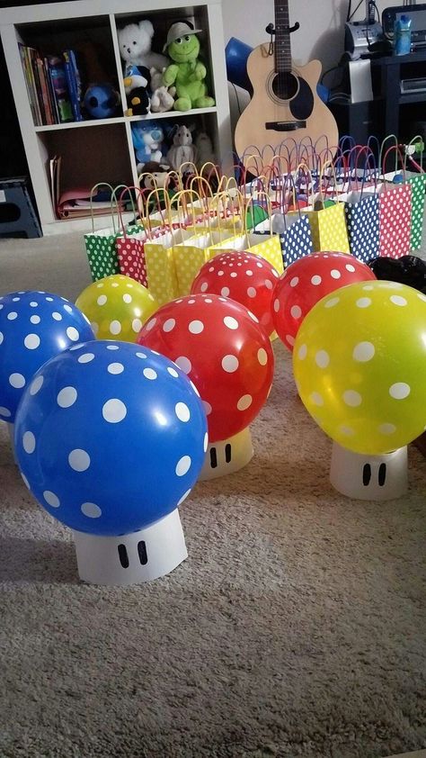 Super Mario Bros Party Ideas Outdoor, Mario Bros First Birthday, Mario Birthday Party Ideas Decorations, Super Mario Bros Balloons, Mario Theme Decor, Mario Bros Birthday Party Decoration, Easy Super Mario Crafts, Easy Mario Decorations, Mario And Luigi Party Ideas