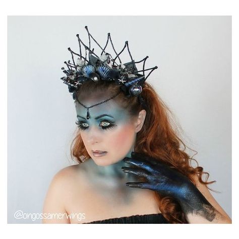 Sea Witch Costume, Mermaid Headpiece, Evil Mermaids, Siren Costume, Mermaid Hair Accessories, Shell Crown, Shell Crowns, Dark Mermaid, Mermaid Parade