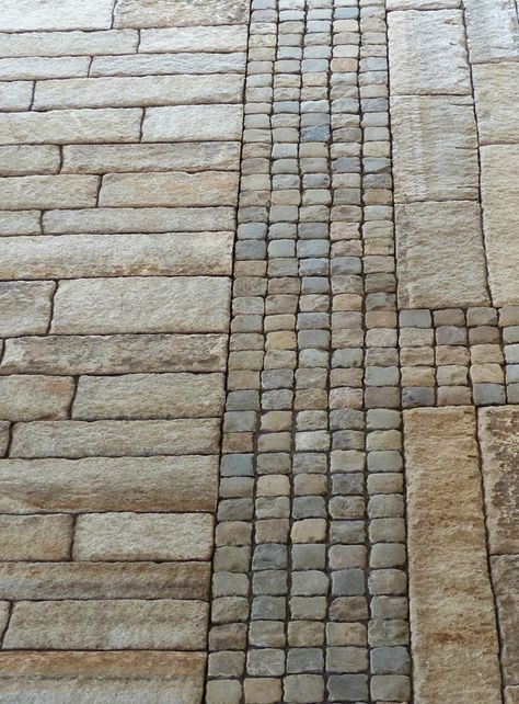 Stone Installation, Sandstone Pavers, Paving Pattern, Cobble Stone, Pebble Floor, Outdoor Barbeque, Natural Stone Flooring, Stone Barns, Natural Edge