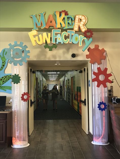 Maker Fun Factory Vbs 2017 Decorations, Time Machine Decorations, Maker Fun Factory Vbs 2017, Makerspace Elementary, Maker Fun Factory Vbs, Maker Fun Factory, Bear Craft, Science Classroom Decorations, Science Decor