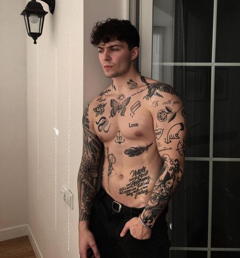 Tatted Men, Torso Tattoos, Tattoo Inspiration Men, Boy Tattoos, Inked Men, Hot Tattoos, Shirtless Men, Attractive People, Tattoo On