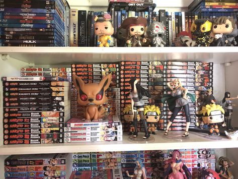 Naruto Manga Shelf, Naruto Shelf, Naruto Room Ideas, Nerd Room Ideas, Manga Shelves, Bookshelves Aesthetic, Manga Shelf, Styl Grunge, Nerd Room