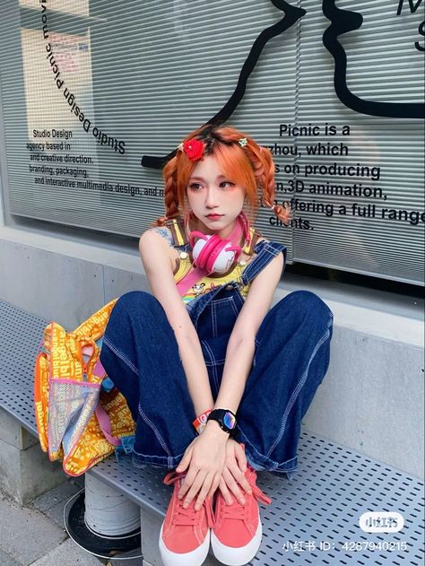 Harajuku Outfits Aesthetic, Neon Aesthetic Outfit, Harajuku Style Outfits, Cute Colorful Outfits, Colorful Y2k, Harajuku Girl, 2000s Japanese Fashion, Estilo Harajuku, Neon Dresses