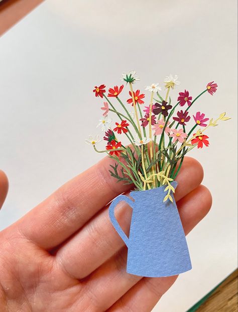 Tiny Paper Bouquet, Paper Cut Flowers, Tiny Paper Crafts, Paper Mini Flowers, Small Paper Flowers Diy, Tiny Paper Flowers, Cut Paper Flowers, Paper Botanicals, Small Paper Flowers