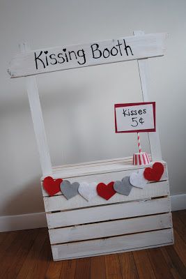 Double the Giggles: DIY Valentine's Day Photo Shoot This is it, right, @Stephanie Close Given ?? Saint Valentin Diy, Valentines Bricolage, Valentine Mini Session, Diy Photography Props, Photo Props Diy, Valentine Photo Shoot, Valentine Picture, Picture Props, Diy Props