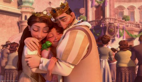 aww look at pascal Gif Disney, Septième Art, Flynn Rider, Princess Rapunzel, Tangled Rapunzel, Film Disney, Disney Rapunzel, Princess And The Frog, I Saw The Light