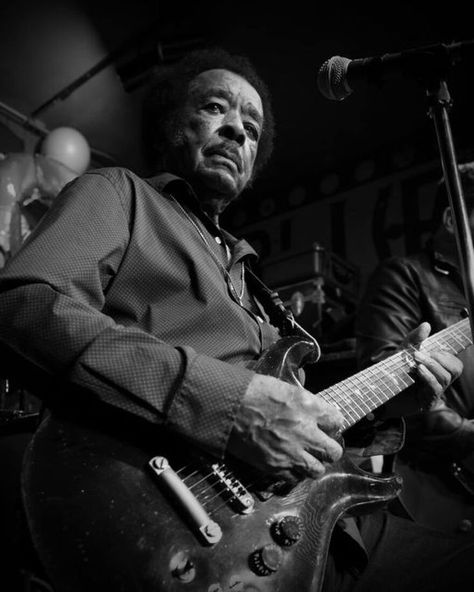 Did You Know? The late guitarist Jimmy Johnson was inducted into the Blues Hall of Fame in 2016. #DidYouKnow #blues #guitarist #JimmyJohnson #BoninsBriefs Blues Guitarist, Jimmy Johnson, Life Hacks Websites, The Blues, Hall Of Fame, Guitarist, Did You Know, Che Guevara, Life Hacks