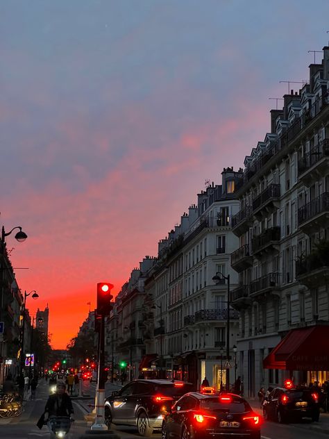 streets of Paris with a pinkish orange sunset Mariecore Aesthetic, Pinkish Orange, Streets Of Paris, Orange Sunset, Paris Street, Sunrise Sunset, Map, Paris, Orange