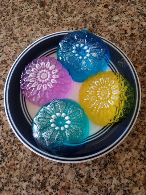 Jelly Soap, Diy Soap Recipe, Soap Recipe, Homemade Soap Recipes, Homemade Soap, Flower Soap, Soap Recipes, Diy Soap, Home Made Soap