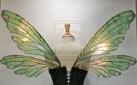 Teasel Painted Wings, Absinthe by FaeryAzarelle on deviantART Painted Wings, Diy Fairy Wings, Fairy Cosplay, Fairy Aesthetic, Wings Costume, Fairies Elves, Diy Fairy, Fantasy Costumes, Fairy Costume