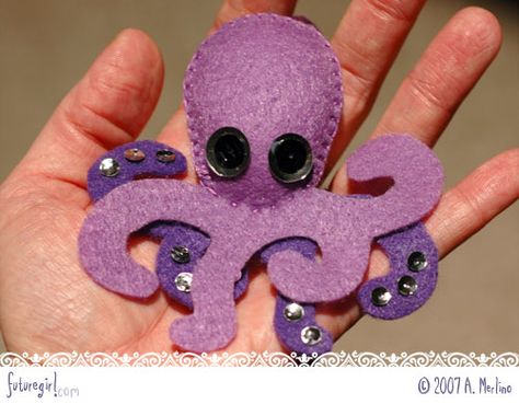 Felt Octopus Pattern Free, Felt Octopus, Octopus Ornament, Octopus Craft, Underwater Aquarium, Preschool Ocean, Good Craft, Octopus Crafts, Purple Octopus