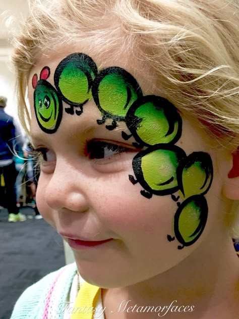 Caterpillar Face Painting Easy Animal Face Paint, Frog Face Paint, Spring Face Paint, Caterpillar Face Paint, Easter Face Painting, Bug Face Paint, Face Paint Easy Butterfly, Kids Face Painting Easy, Facepainting Ideas Butterfly