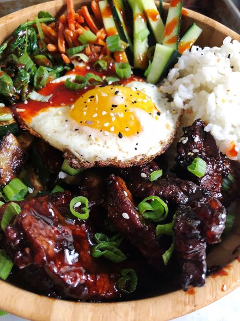 White Rice Crockpot, Korean Beef Bibimbap, Bibimbap Bowls, Beef Bibimbap, Bibimbap Bowl, Korean Bibimbap, Bibimbap Recipe, Bulgogi Recipe, Perfect Rice