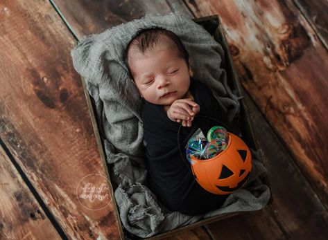 Spooky Newborn Photoshoot, Spooky Newborn Pictures, Halloween With Newborn, Diy Newborn Halloween Photos, Newborn Halloween Photos, Newborn Boy Halloween Costumes, Newborn Halloween Pictures, October Newborn Pictures, Halloween Newborn Photoshoot