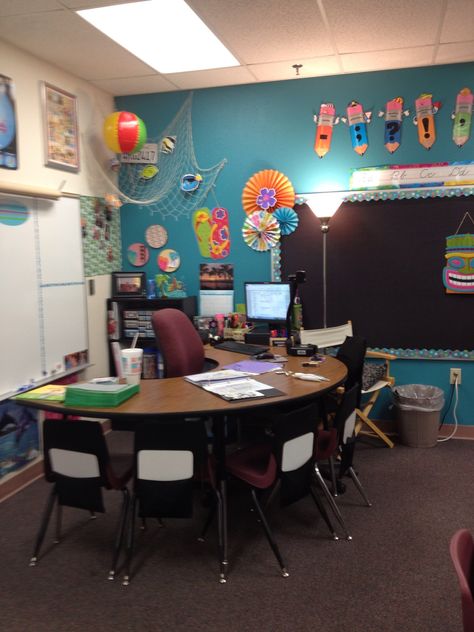 Got rid of my gigantic teacher desk. Best decision I've made.  Chair covers are stretchable binder cover ($1 at Target). In the pocket is a whiteboard & marker ready for my students to use when they work with me. Small Classroom, Kindergarten Classroom Setup, Desk Idea, Classroom Decor Middle, Middle School Classroom Decor, Classroom Goals, Classroom Decor High School, Diy Classroom Decorations, Chairs Living Room