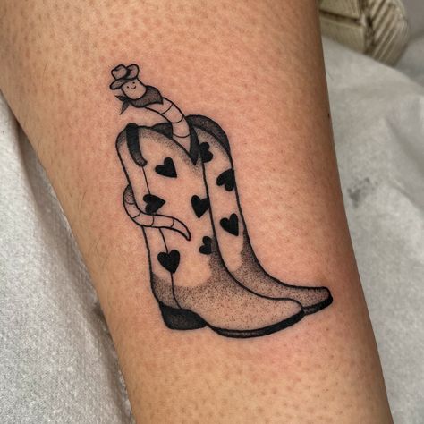 Cowboy worm for Angel 🤠🩷 thank you for choosing my flash ! Made at @truelovetattoocollective 🩷bookings are open for the summer , email me for any info 💌 Worm Tattoo, Summer Email, Body Language, Cute Tattoos, Tatting, Cowboy, Flash, Dye, Angel