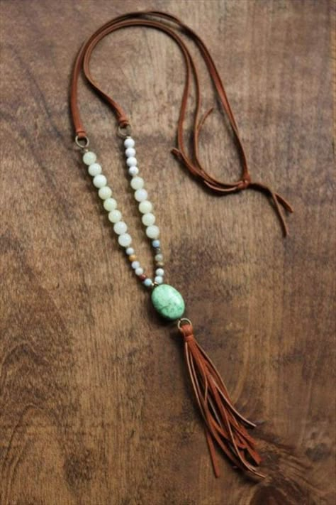 63 Marvelous DIY Jewelry Ideas For Women’s Green Stone Pendant, Coin Earrings, Necklace Craft, A Necklace, Diy Schmuck, Leather Necklace, Jewelry Projects, Diy Necklace, Leather Jewelry