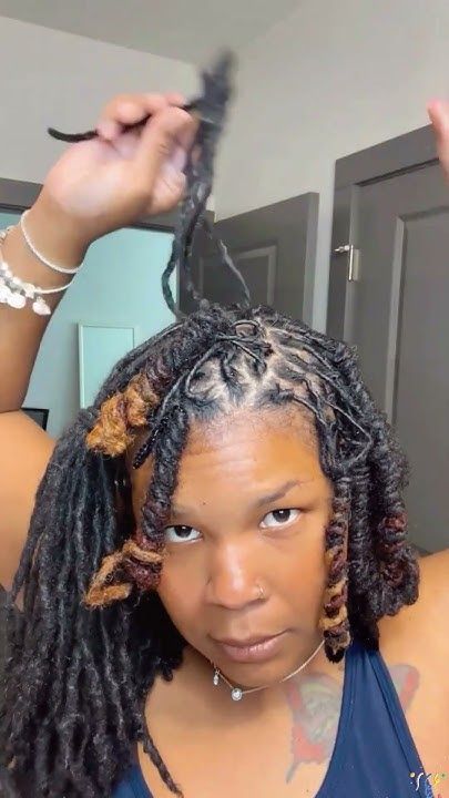 Try this!!!🔥🔥🔥 I’m about to go buy some pipe cleaners right nah!😻😻 Loc Styles With Pipe Cleaners, Loc Pipe Cleaner Styles, Pipe Cleaner Curls On Locs, Pipe Cleaner Loc Styles, Loc Hairstyles, Black Hair Care, Pipe Cleaners, Locs Hairstyles, Loc Styles