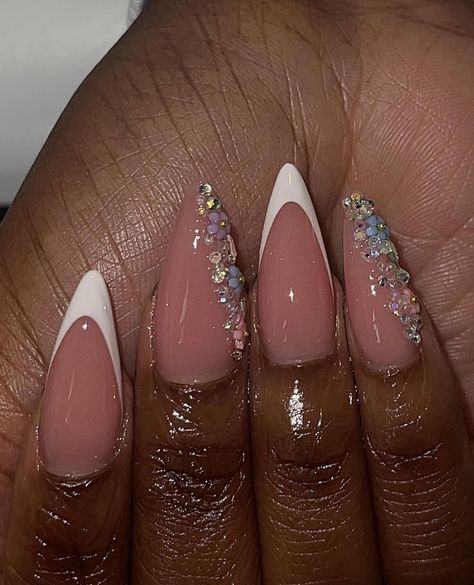 Birthday Nail Almond, Gel X Nails New Years, Almond Nude Pink Nails, Natural Nail Designs Almond Shape, Pink Glitter Pedicure, Wedding Nails Stiletto, Bling Almond Nails, Wedding Nails For Guest, Simple Almond Nails Designs