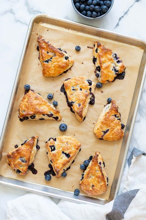 Blueberry Greek Yogurt Scones - iFoodReal.com Greek Yogurt Scones, Yogurt Scones Recipe, Limoncello Cupcakes, Pumpkin Cottage Cheese, Yogurt Scones, Scones Blueberry, Zucchini Cheddar, Greek Yogurt Cake, Pumpkin Cottage