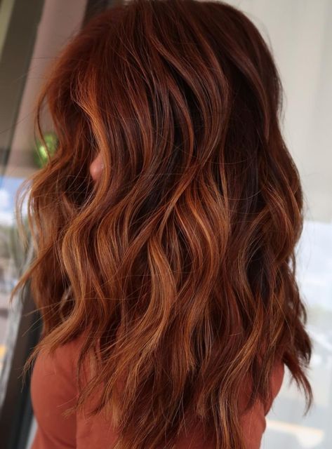 Dark Copper Hair Cool Skin Tone, Light Copper Hair Dark Roots, Auburn Hair For Cool Skin Tones, Deep Auburn Hair, Deep Red Hair Color, Light Auburn Hair Color, Brown Auburn Hair, Reddish Brown Hair Color, Red Brown Hair Color