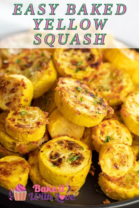 Healthy Recipes For Squash, Yellow Squash Roasted In Oven, Sautés Yellow Squash, Sliced Squash Recipes, Squash In Oven Recipe, Side Dishes With Squash, How To Prepare Yellow Squash, Optavia Squash Recipes, How To Use Summer Squash