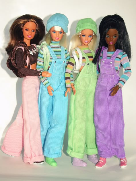 LOVED these ones!!! My favorite was the green one but you could never find it in stores, I had to settle for the blue and pink ones #90skidprob #spoiledbarbielover Blue Barbie, Barbie 80s, Barbie 90s, Childhood Memories 90s, Barbie Sisters, Fall Fashion Skirts, Barbie Outfits, Barbie Skipper, Im A Barbie Girl