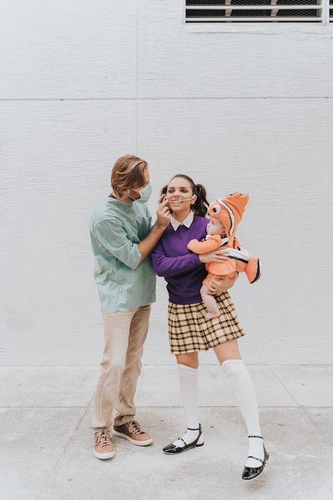 HALLOWEEN IDEAS: Family costume - NEMO, Darla and Dentist | Nany's Klozet Nemo Baby Costume, Disney Family Halloween Costumes, Matching Family Halloween Costumes, Disney Family Costumes, Nemo Costume, Family Themed Halloween Costumes, Halloween Parejas, Run Disney Costumes, Themed Halloween Costumes