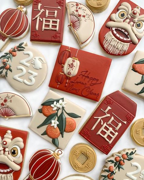 Lunar New Year Decorations, New Year Cookies Decorated, Lunar New Year Cake, Lunar New Year Cookies Decorated, Chinese Lunar New Year, Lunar New Year Party, Chinese New Year Cupcakes, Chinese New Year Cake Design, Chinese New Year Aesthetic