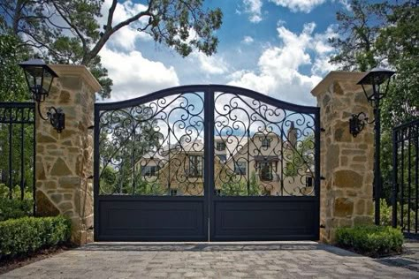 Top 60 Best Driveway Gate Ideas - Wooden And Metal Entrances Wrought Iron Gate Designs, Metal Driveway Gates, Tor Design, Brick Driveway, Ranch Gates, Driveway Entrance, Front Gate Design, Entrance Gates Design, Iron Gate Design