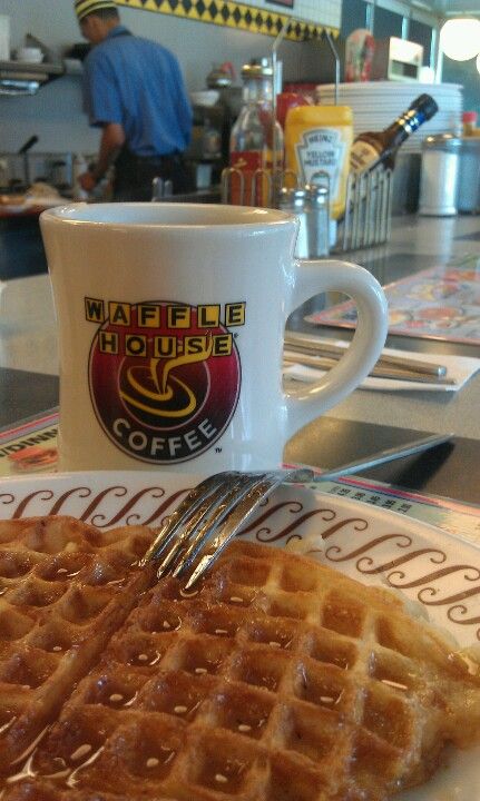 5/1: Breakfast with Gene at Waffle House before heading back to Chapel Hill for work! Waffle House Interior, Village Coffee, Era Aesthetic, Healing Era, 2024 Ideas, Travel Vintage, Waffle House, Chapel Hill, American Food