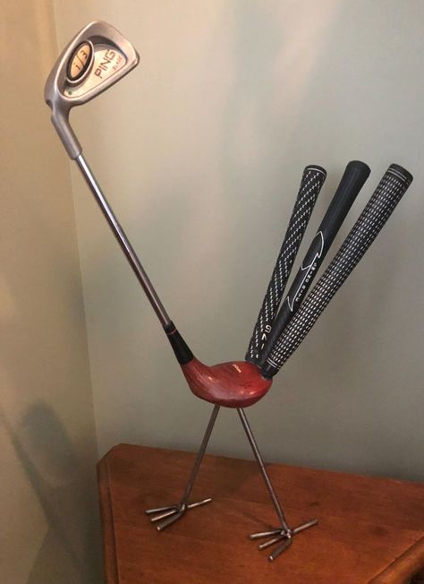 Repurpose Golf Clubs Ideas, Golf Lamps, Golf Club Crafts, Golf Club Art, Happy Gilmore, Wood Table Diy, Golf Stuff, Golf Decor, Golf Art