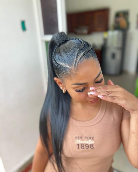 Ladies Ponytail Hairstyles, Updo Ponytail With Braid, Feeder Ponytail Braids, High Ponytail Braid Hairstyles, Ponytail Gel Hairstyles, Ponytail Hairstyles White Women, Ponytail With Cornrows, Pondo Hairstyles, Pony Tailed Hairstyle