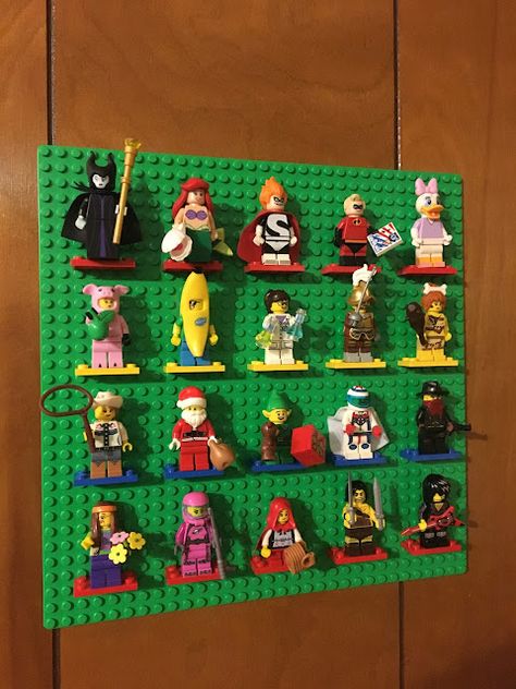 Lego Minifigure Display! - the farmer and the southern belle Diy Minifigure Display, Lego Mini Figures Display Ideas, Lego Football, Mini Figure Display, Lego Minifigure Display, Lego Boxes, House Elements, Free Lego, Lego Games