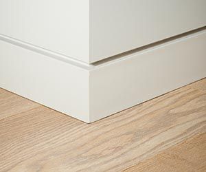 Large simple skirting board, The Moulding Shop SA Modern Baseboards, Floor Skirting, Baseboard Styles, Modern Trim, Baseboard Trim, Skirting Boards, Modern Door, Interior Floor, Furniture Details