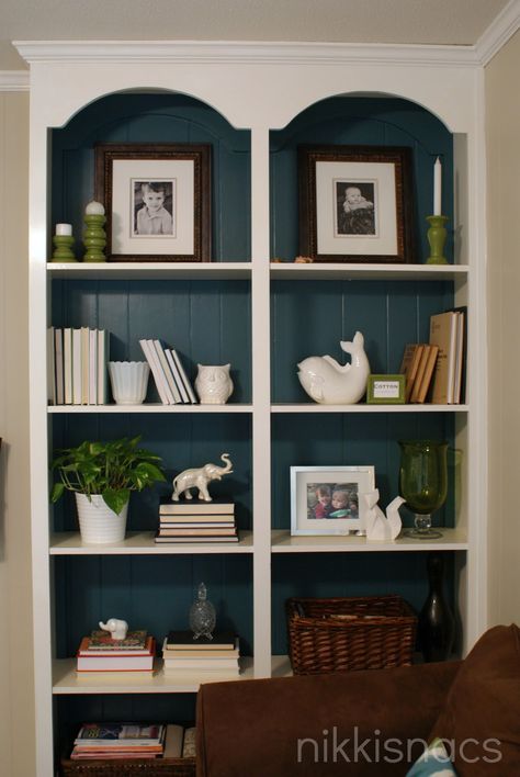 teal brown and gold casual living room | ... Shower Curtain that I used to recover my dining room chairs Bookcase Decorating, Bedroom Bookcase, Envelope Budget, Styling Bookshelves, Painted Bookshelves, Diy Wood Shelves, Gold Living, White Bookshelves, Decorating Bookshelves