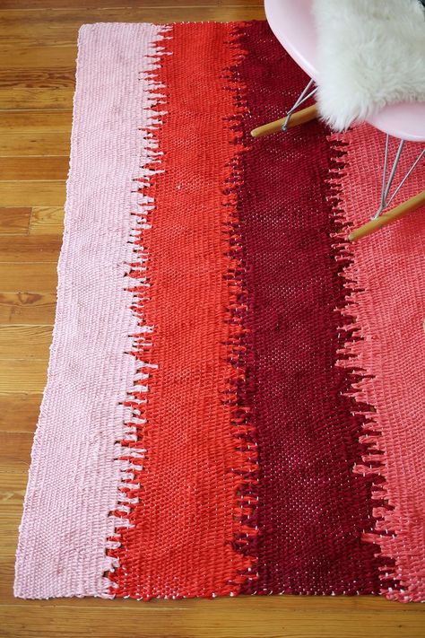 Homemade Rugs, Rug Tutorial, Diy Holz, Diy Rug, Tutorial Diy, Rag Rug, Decor Project, Woven Rug, Handmade Rugs