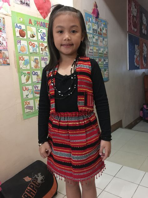 Igorot costume Igorot Costume Women, United Nation Costume Ideas, Igorot Costume, Filipiniana Costume, United Nations Costume, Philippine Costume, Short Girls Outfit Ideas, Diy Girls Costumes, Filipino Clothing