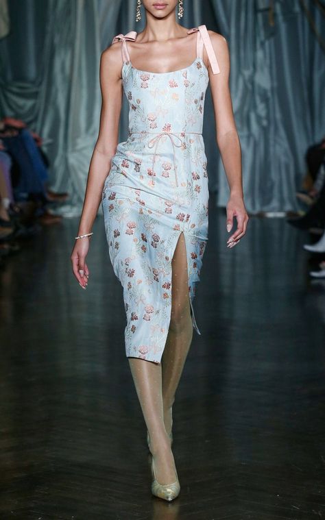 Floral Bridesmaid Dresses, Designer Runway, Party Dresses Online, Column Gown, Bridal Party Dresses, Winter 2022, Runway Collection, Fashion Shows, Corset Dress